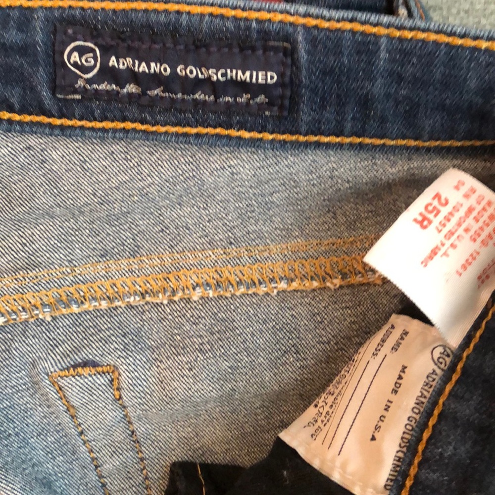 Dark wash skinny jean